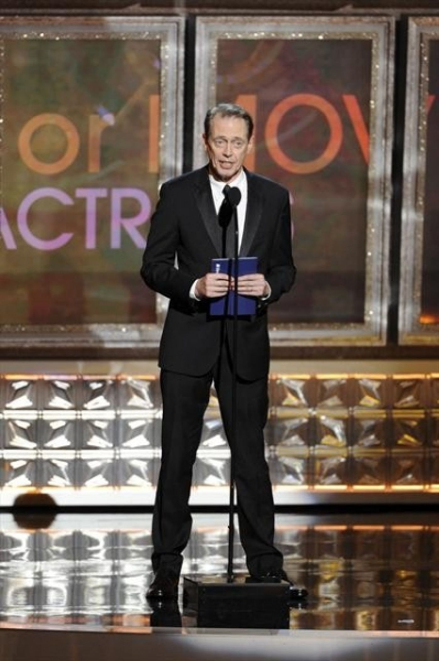 Photo Coverage: Inside the 2012 Emmy Awards - Part Two!  Image