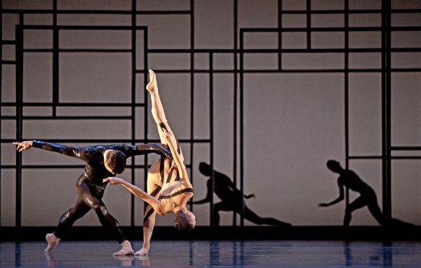  Ballet: Angular Momentum Choreographer: Aszure Barton Dancer(s): Artists of Houston  Photo