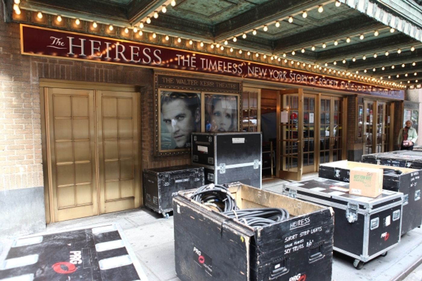 Photo Coverage: THE HEIRRESS Loads In at the Walter Kerr Theatre Photo Coverage: THE HEIRRESS Loads In at the Walter Kerr Theatre Image