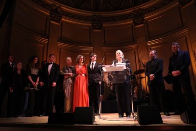  Vanessa Redgrave, Joely Richardson, Peter Nero, Liam Neeson & family Photo