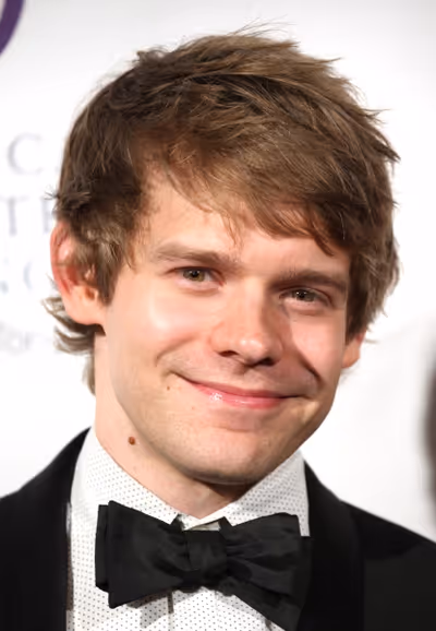 Andrew Keenan-Bolger Photo