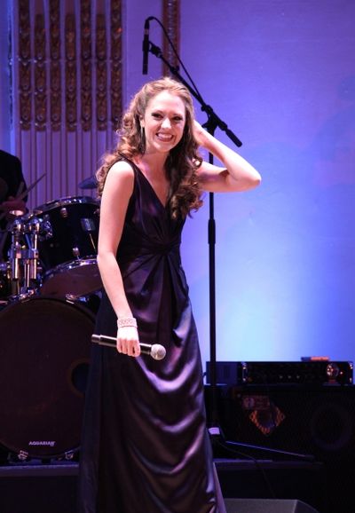  Laura Osnes Photo
