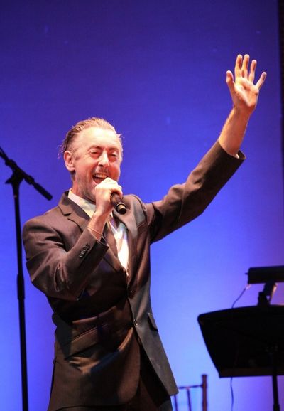  Alan Cumming  Photo