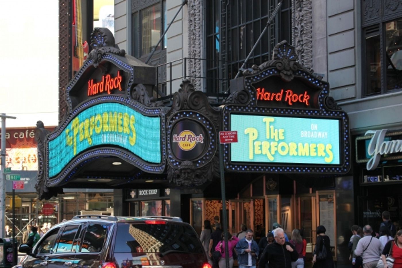 Photo Exclusive: Cheyenne Jackson, Henry Winkler and THE PERFORMERS Cast Takes Times Square!  Image