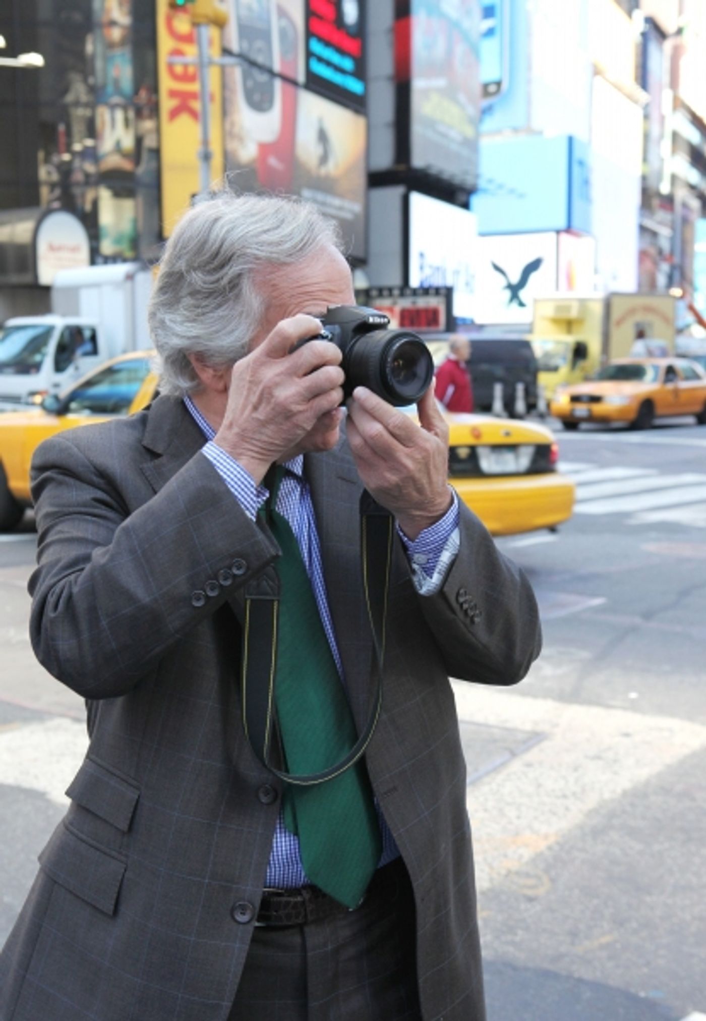 Photo Exclusive: Cheyenne Jackson, Henry Winkler and THE PERFORMERS Cast Takes Times Square!  Image