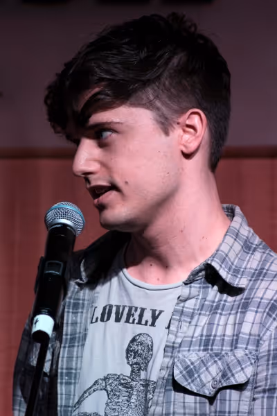  Andy Mientus Photo