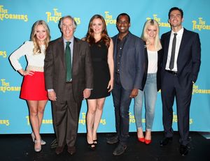 The cast of "The Performers", from left, actress Jenni Barber, actor Henry Winkler, actress Alicia Silverstone, actor Daniel Breaker, actress Ari Graynor and actor Cheyenne Jackson @ BroadwayWorld The cast of "The Performers", from left, actress Jenni Barber, actor Henry Winkler, Photo