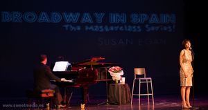 Stephen Cook y Susan Egan @ BroadwayWorld Stephen Cook y Susan Egan Photo