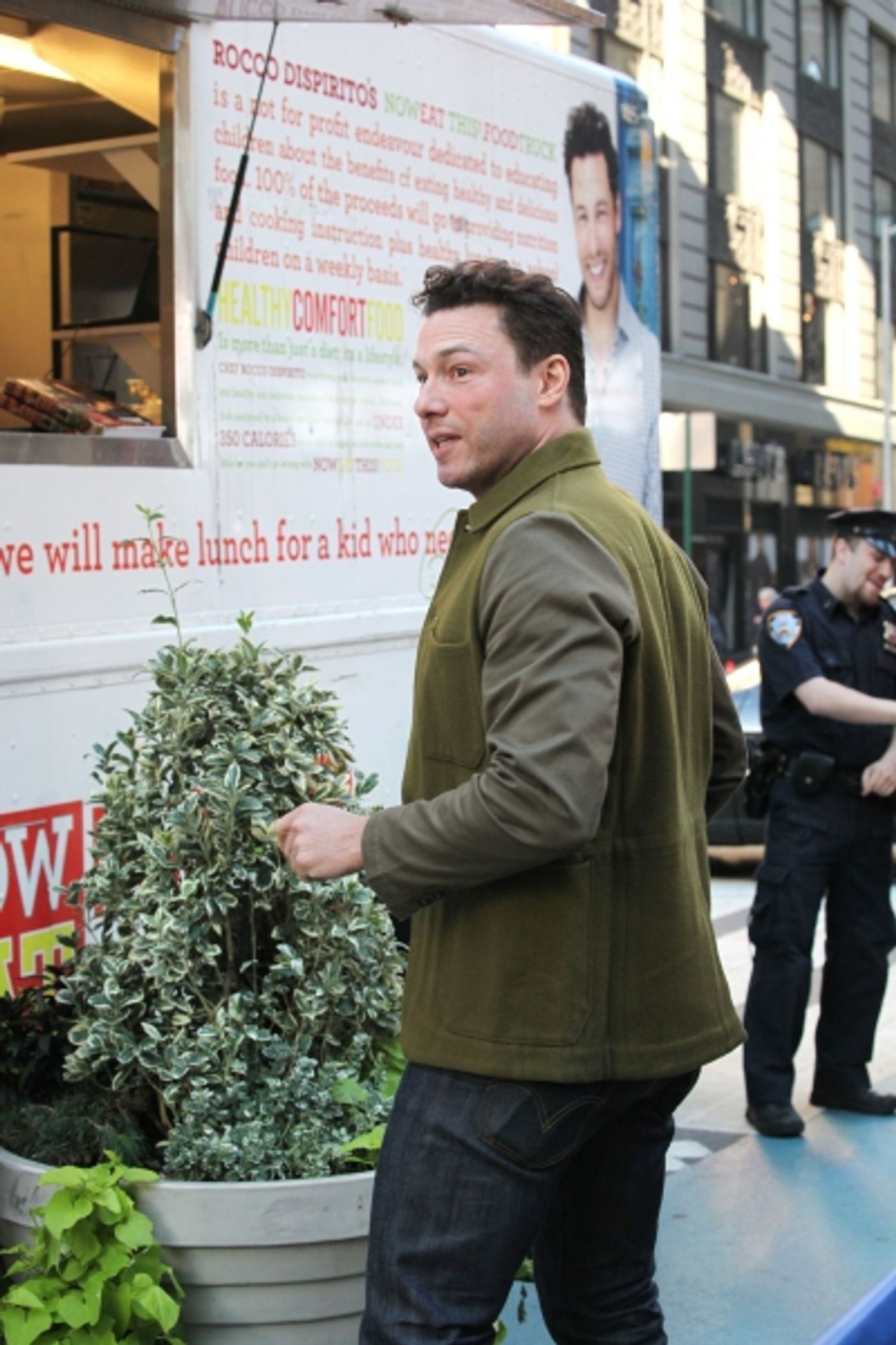 Photo Coverage: Rocco DiSpirito Vistis GOOD MORNING AMERICA Image