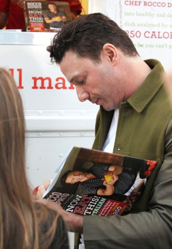  Chef Rocco Dispirito & Fans Photo