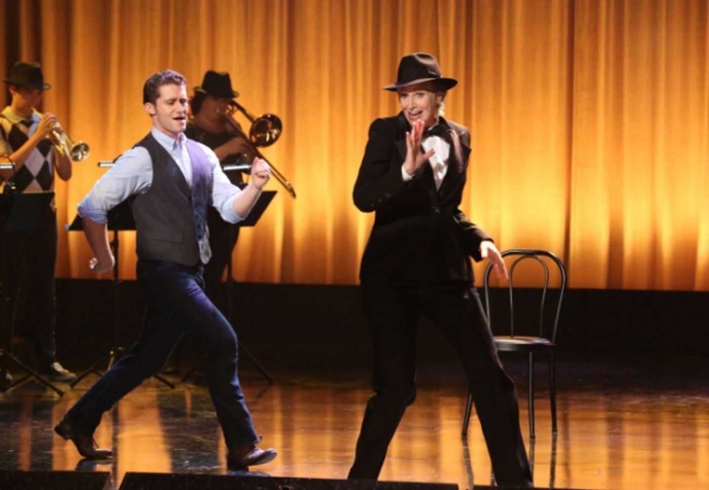 Photos and Audio: Tonight on GLEE- ANNIE and More!! Image