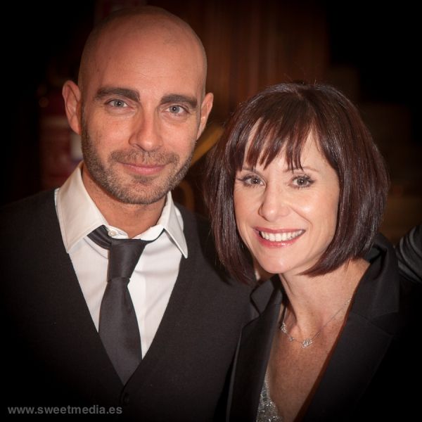 VÃ­ctor Conde y Susan Egan Photo