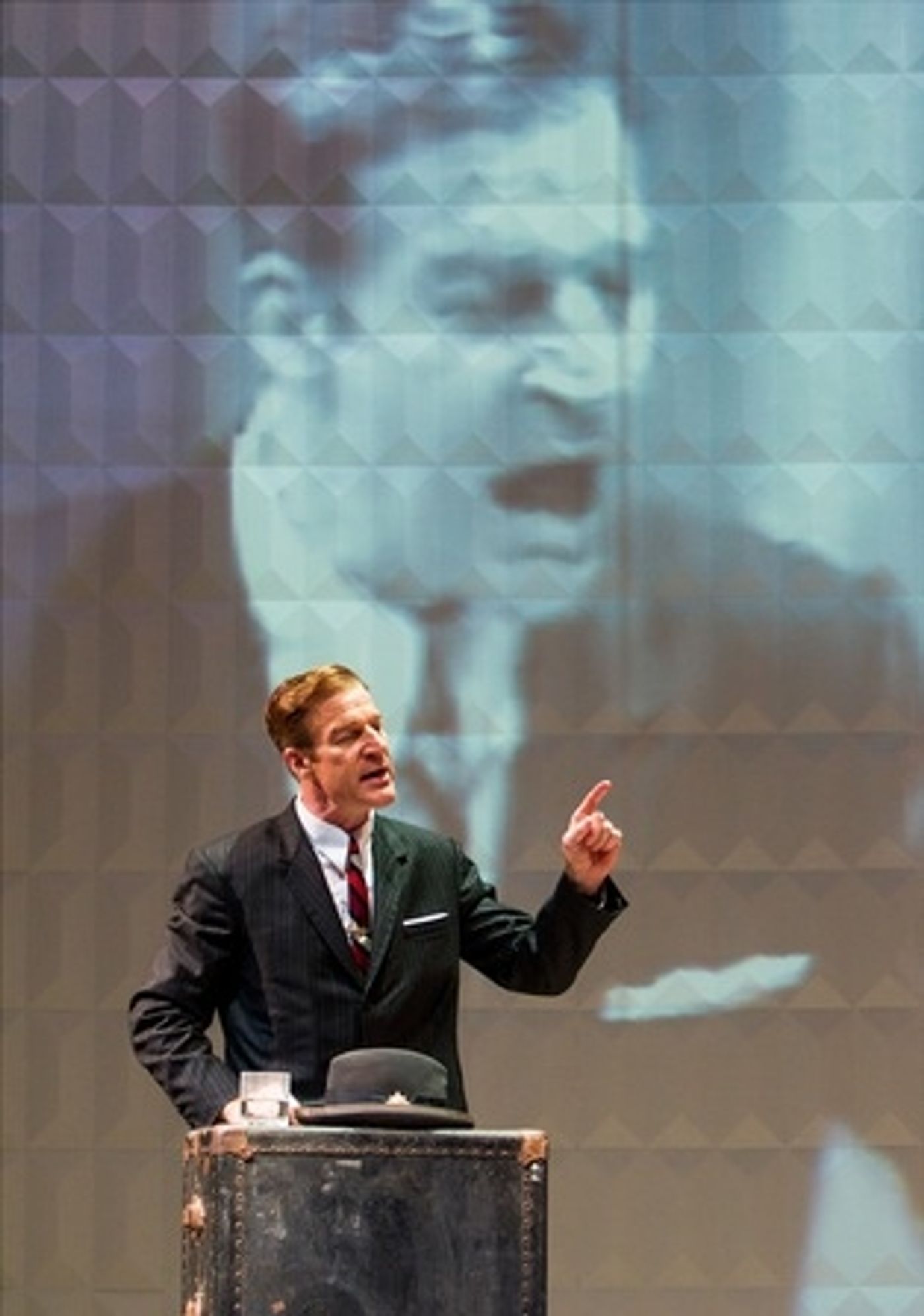 Photo Flash: First Look at Dion Graham, Kevin Kilner and More in Centerstage's AN ENEMY OF THE PEOPLE  Image