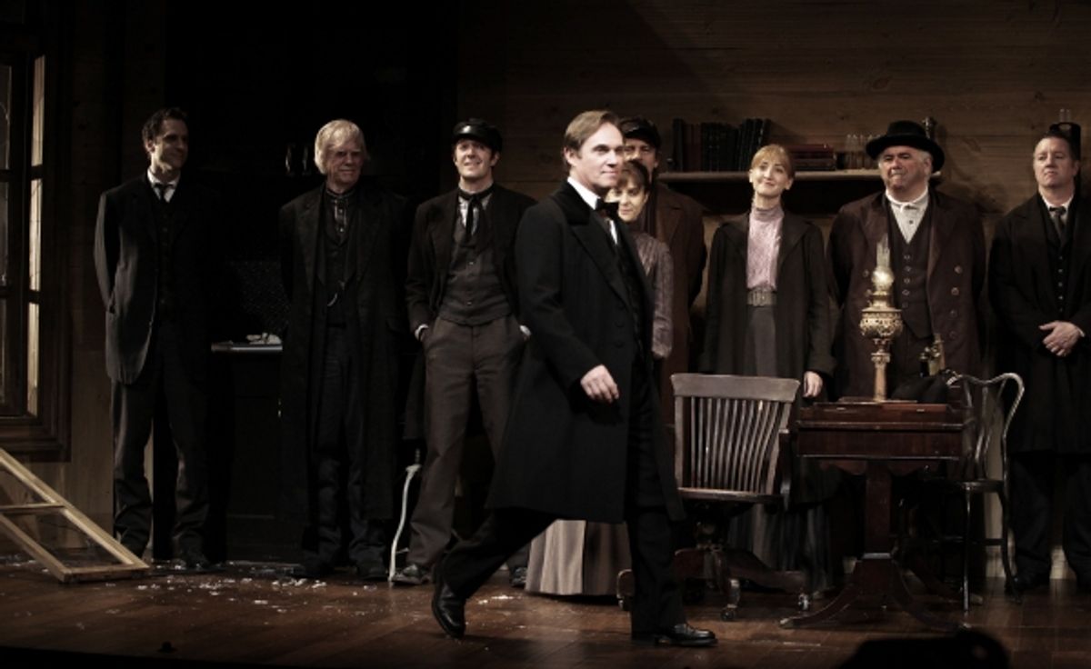  Richard Thomas and ensemble cast at 