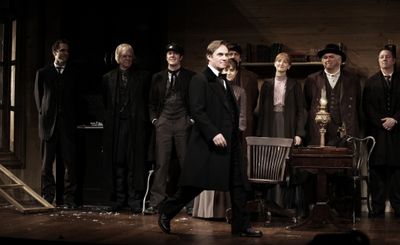  Richard Thomas and ensemble cast Photo