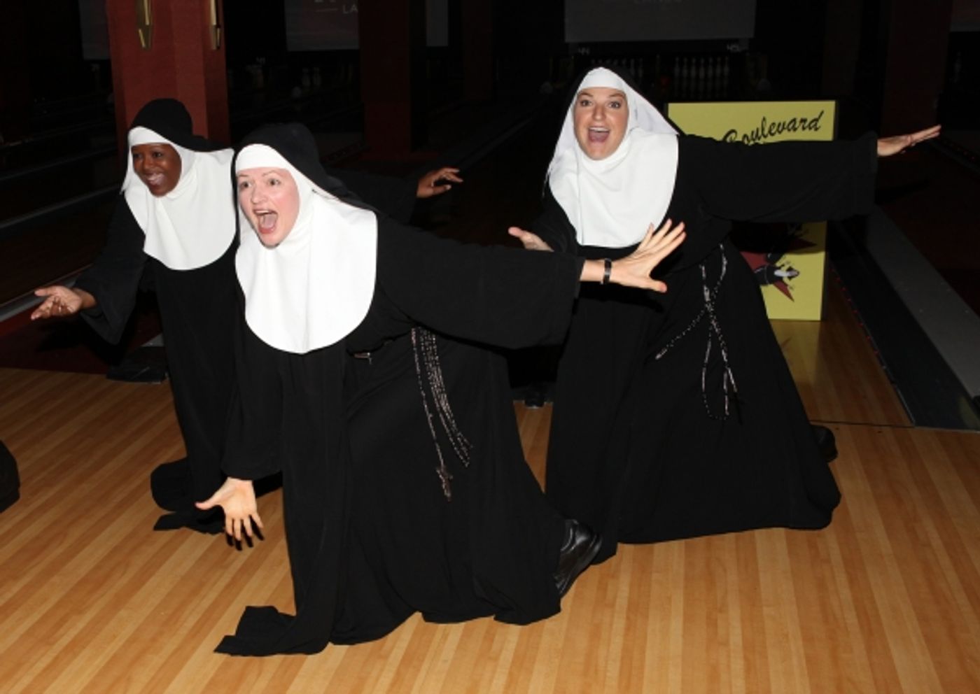 Photo Coverage: Cindy Williams & NUNSET BOULEVARD Cast Meet the Press!  Image