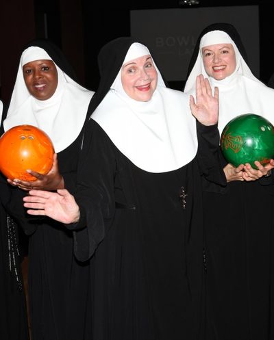 Bambi Jones, Cindy Williams, Jeanne Tinker Photo