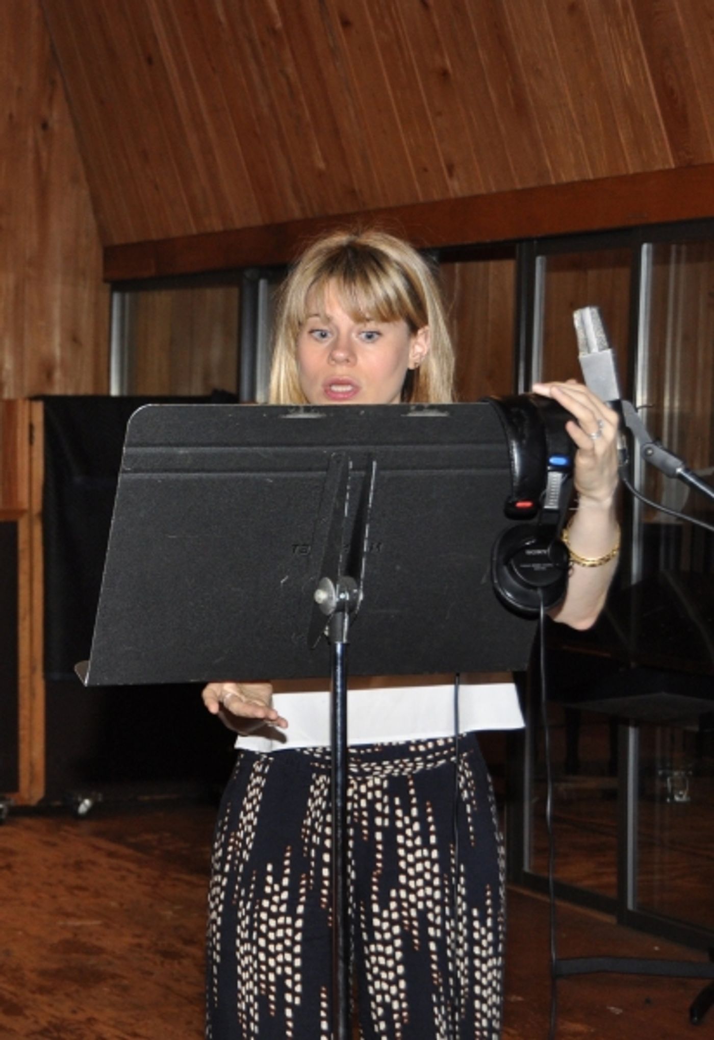 Photo Coverage Exclusive: PETER AND THE STARCATCHER Cast Records 'Carols For A Cure'  Image