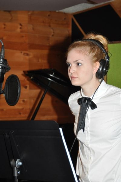 Emily Tyra and Renee Marino Photo