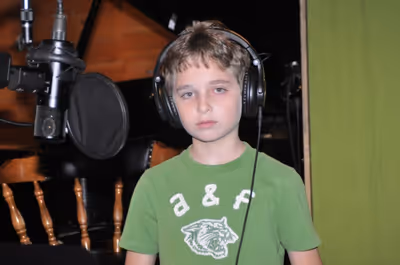 Ethan Khusidman Photo
