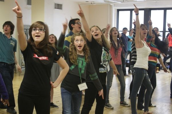 Photo Flash: Cast & Crew of NEWSIES to Work With Students at Broadway Student Summit; Registration Now Open!  Image