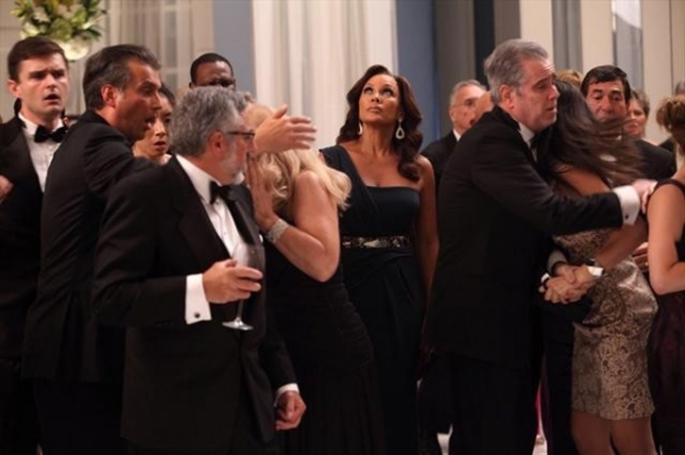 Photo Coverage: Sneak Preview of 666 PARK AVENUE on 10/21  Image