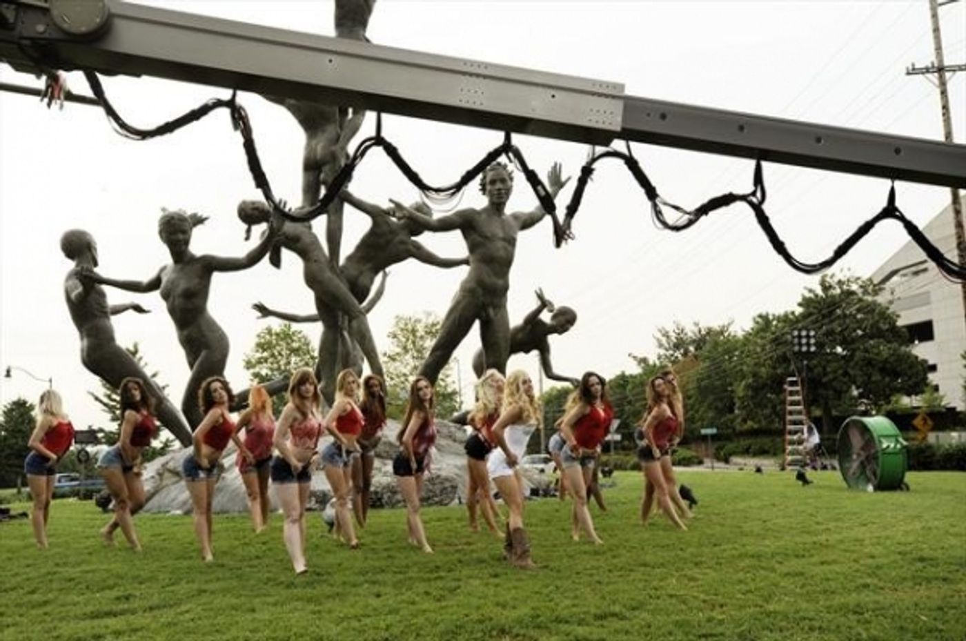 Photo Coverage: Behind the Scenes of NASHVILLE on 10/17  Image