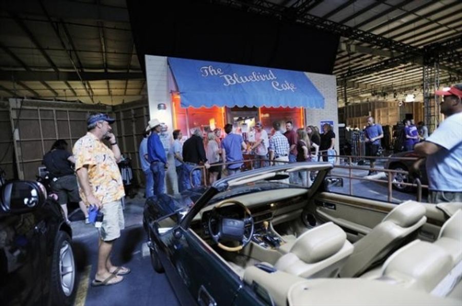 Photo Coverage: Behind the Scenes of NASHVILLE on 10/17 Image