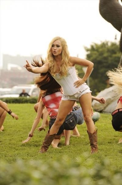 HAYDEN PANETTIERE Photo