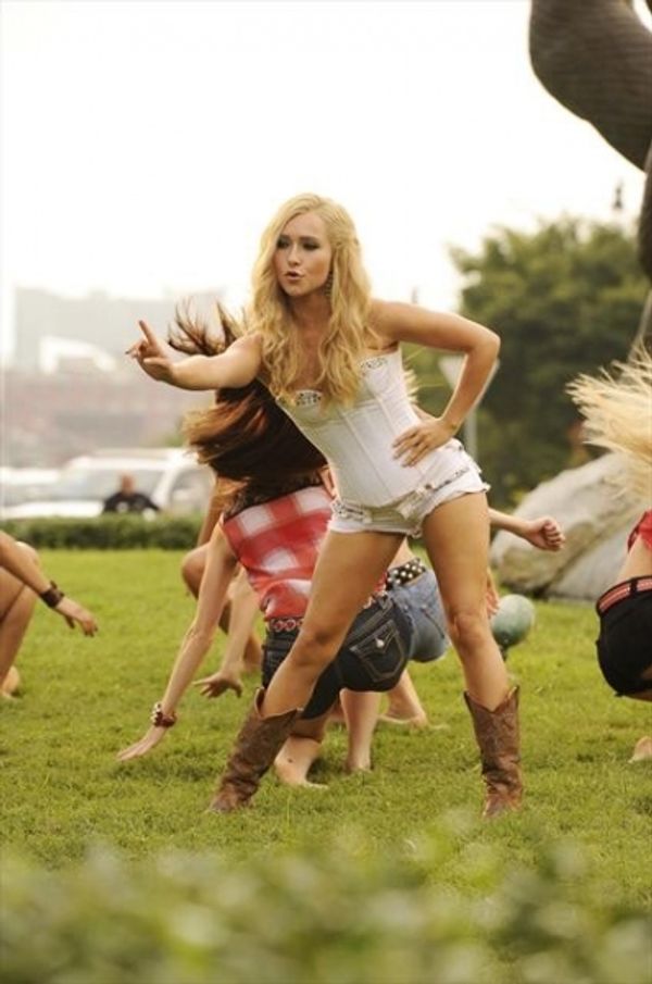 HAYDEN PANETTIERE Photo