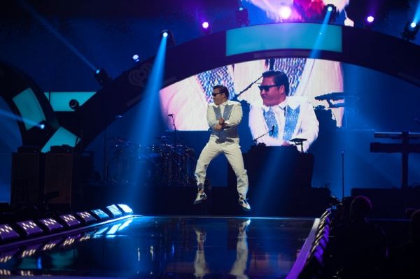 Photo Flash: Extended Look at iHeartRadio Music Festival, Airs Tonight on The CW  Image