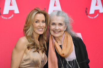  Felicity Huffman and Mary Beth Peil Photo
