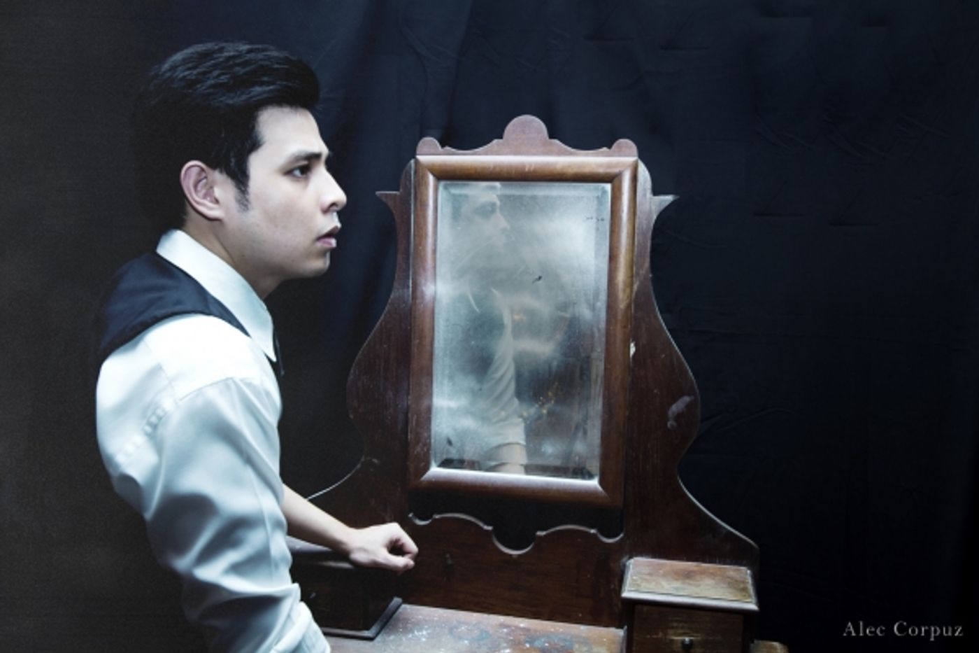 Photo Flash: Publicity Photos Revealed for THE WOMAN IN BLACK, 10/19-20  Image