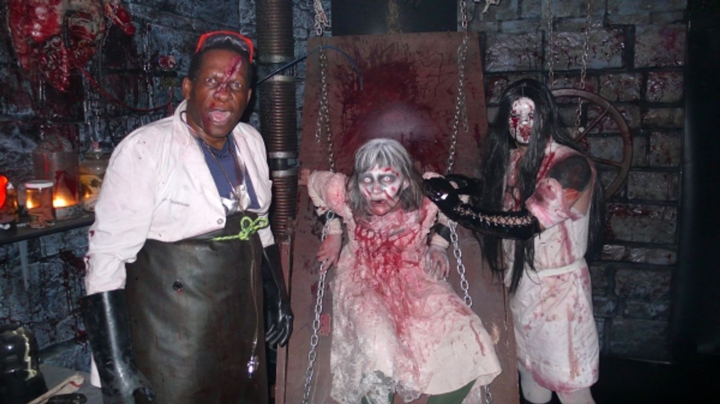 Photo Coverage: Inside the 'Blood Manor' Press Preview  Image