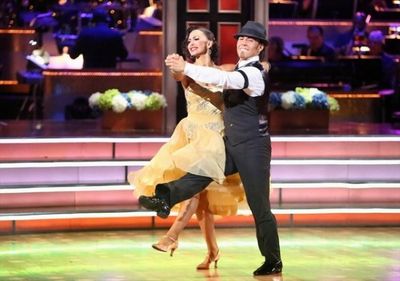 KARINA SMIRNOFF, APOLO ANTON OHNO   Photo