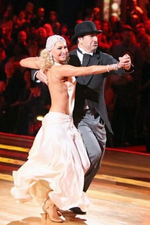 KYM JOHNSON, JOEY FATONE    Photo