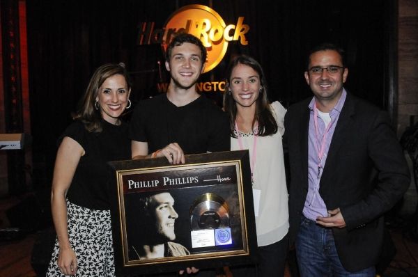  Cara Duckworth Weiblinger, VP, Communications, RIAA; Phillip Phillips; Liz Kennedy,  Photo