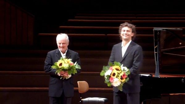 Daniel Barenboim und Jonas Kaufmann
 Photo