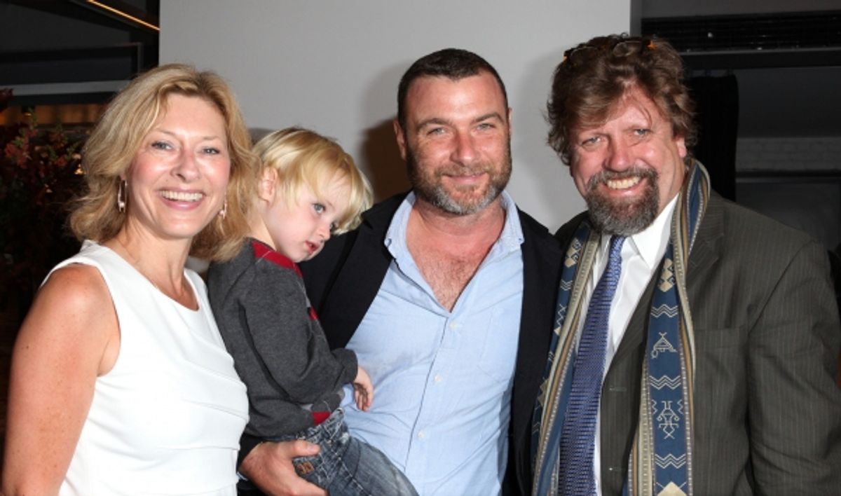  Laurie Eustis, Liev Schreiber with son Alexander and Oskar Eustis at 