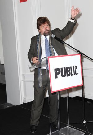 Oskar Eustis  Photo