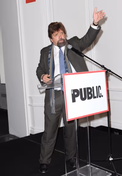 Oskar Eustis  Photo