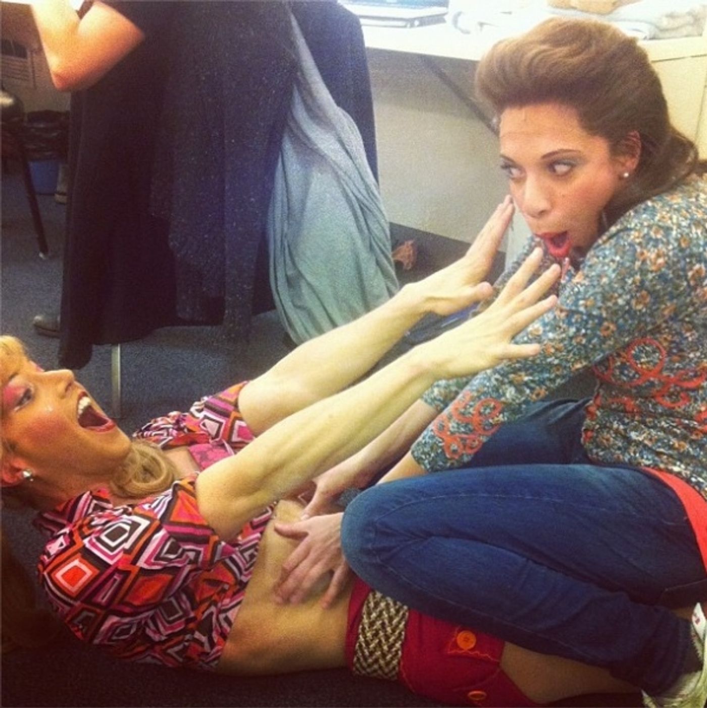 Photo Flash: Saturday Intermission Pics, Oct 6 -  Perez Hilton's Last NEWSical Shot, ANYTHING GOES' First Tour Pic and More!  Image