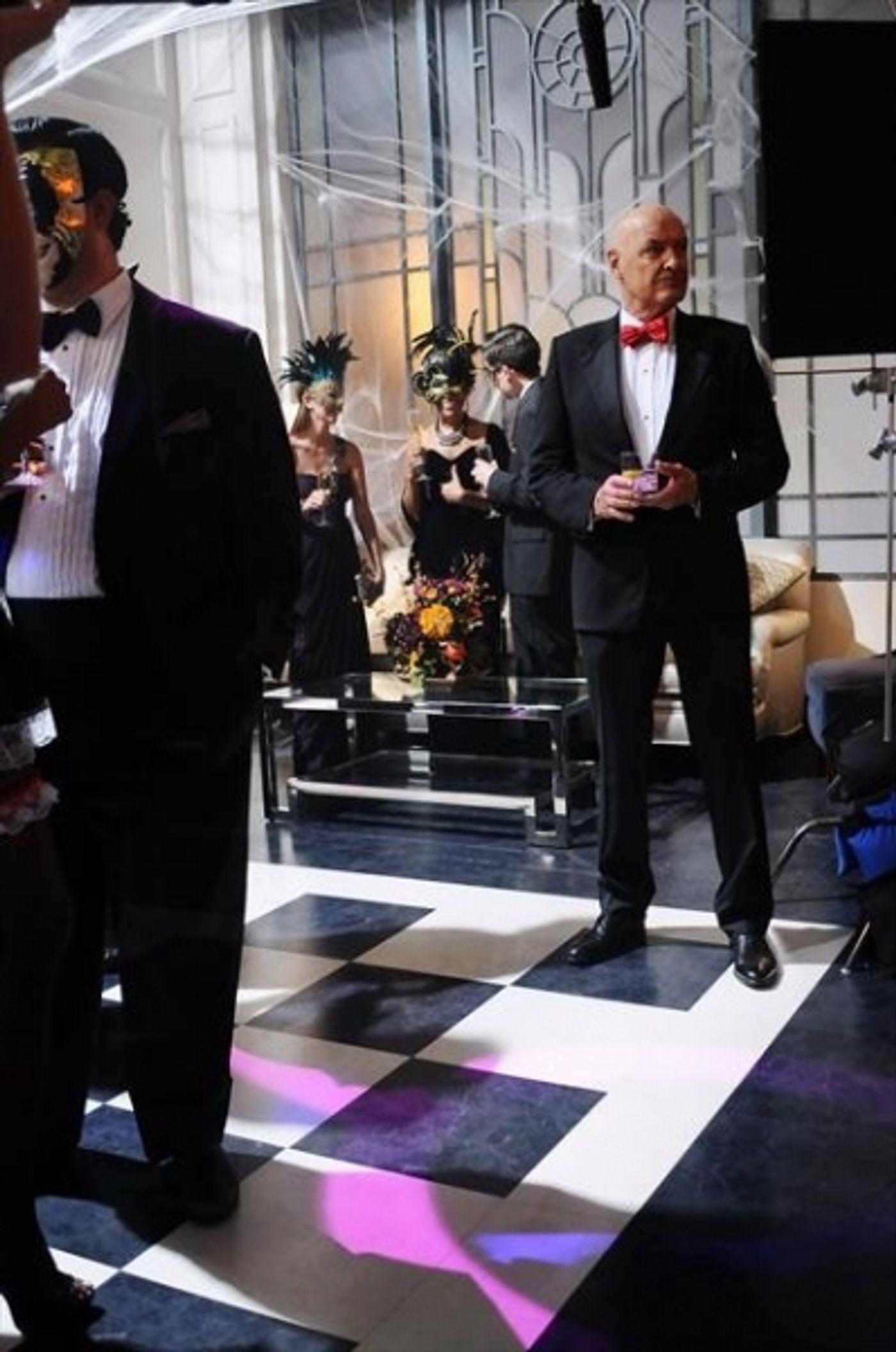 Photo Flash: Behind the Scenes - 666 PARK AVENUE's 'A Crowd of Demons' Episode, Airing 10/28  Image