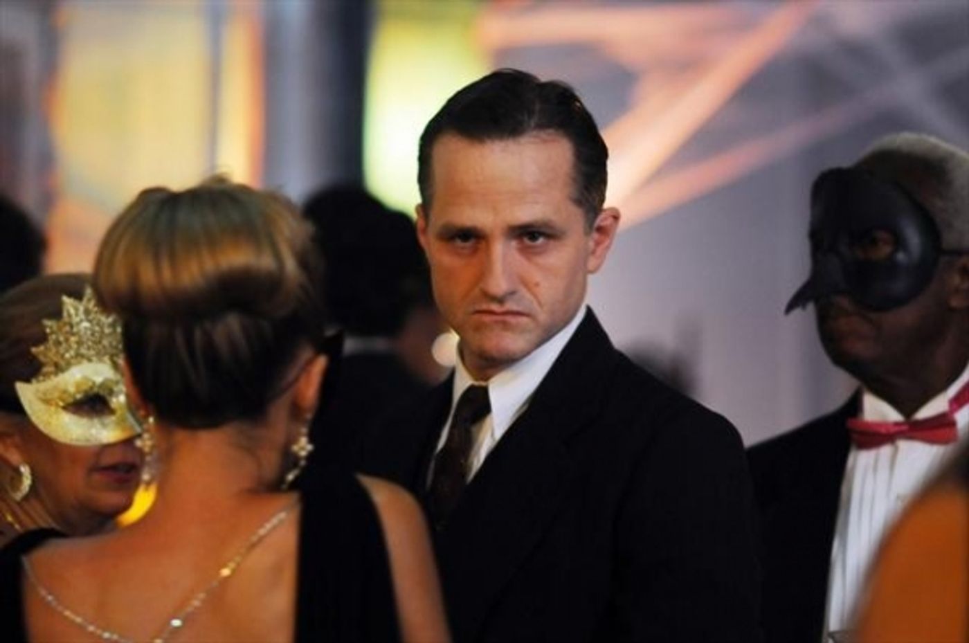 Photo Flash: Sneak Preview - 666 PARK AVENUE's 'A Crowd of Demons' Episode, 10/28  Image