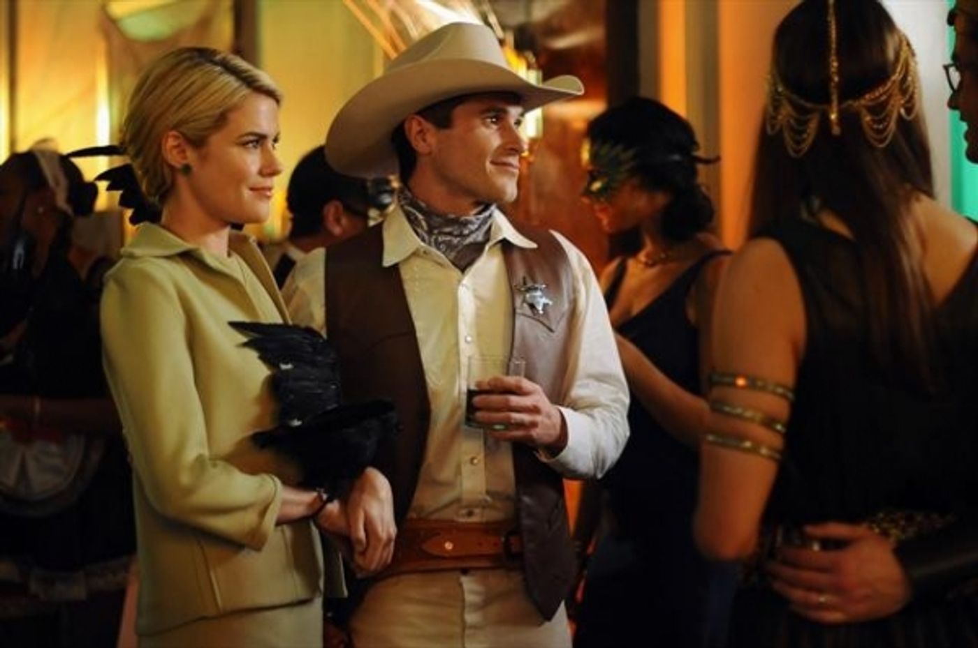 Photo Flash: Sneak Preview - 666 PARK AVENUE's 'A Crowd of Demons' Episode, 10/28  Image