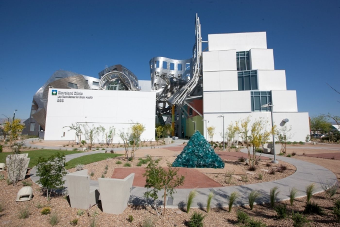 Photo Flash: Cee Lo Green Visits Cleveland Clinic Lou Ruvo Center for Brain Health  Image