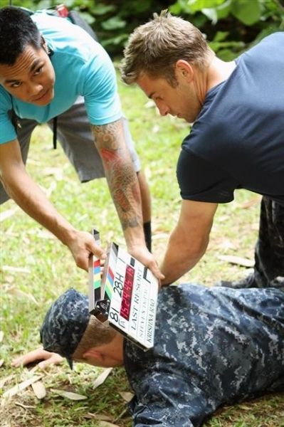 Photo Flash: Behind-The-Scenes Look at LAST RESORT's Upcoming Episode, 'Voluntold,' Airs 10/18  Image