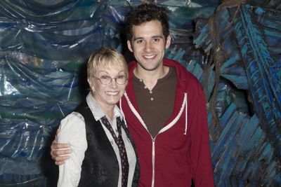 Sandy Duncan

Date Of Birth:
February 20, 1946 (66)
Birth Place:
Henderson, TX,  Photo