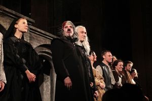 Clemence Poesy, Douglas Hodge, Patrick Page and the cast of Cyrano de Bergerac @ BroadwayWorld Clemence Poesy, Douglas Hodge, Patrick Page and the cast of Cyrano de Bergerac Photo