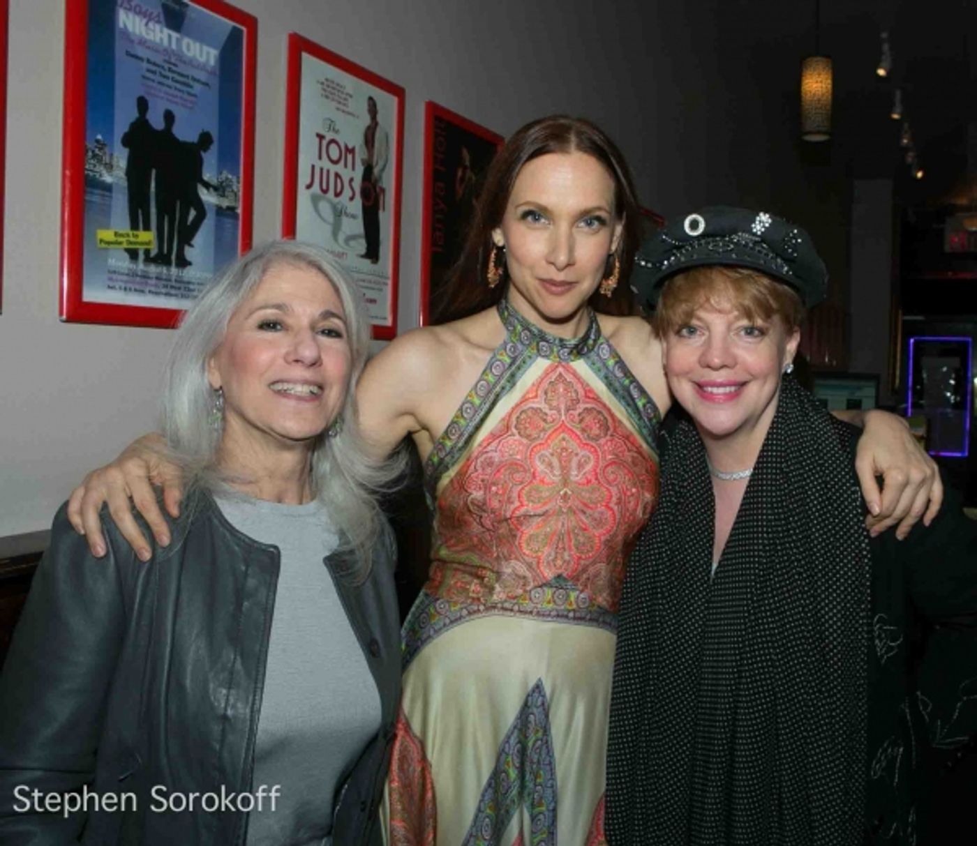 Photo Coverage: Lauren Fox Brings CANYON FOLKIES to Metropolitan Room Photo Coverage: Lauren Fox Brings CANYON FOLKIES to Metropolitan Room Image